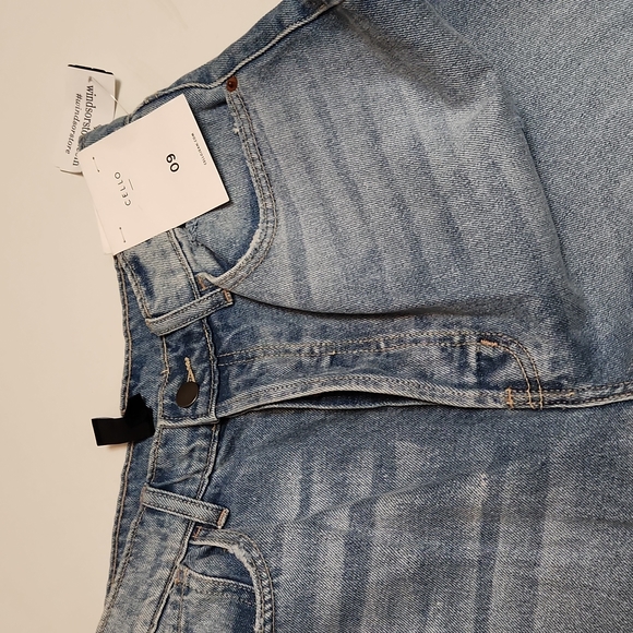 High-Rise Destructed Boyfriend Jeans Sz 9 - Picture 6 of 9